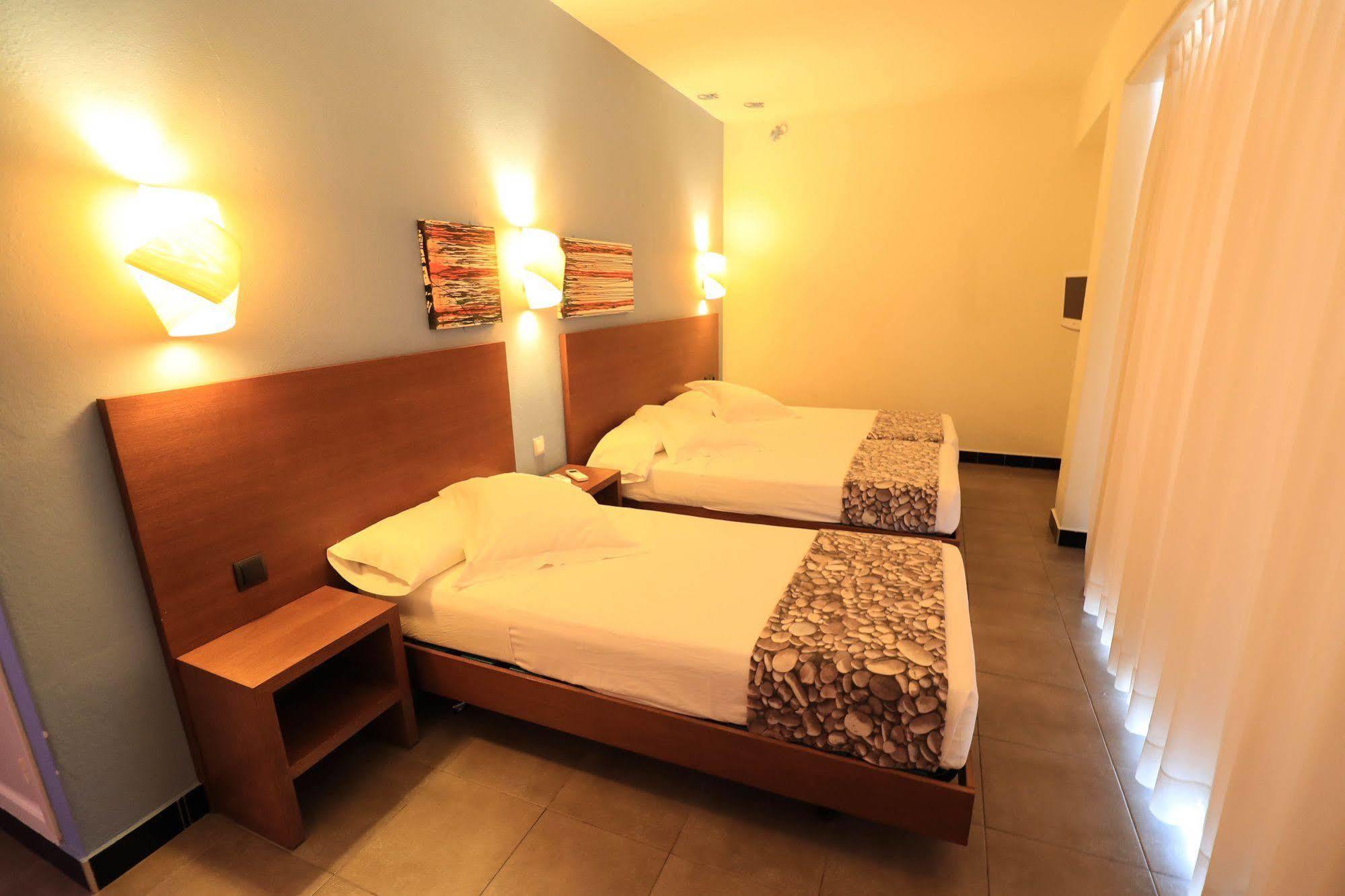 Es Mitjorn Hotel سان أنطونيو المظهر الخارجي الصورة