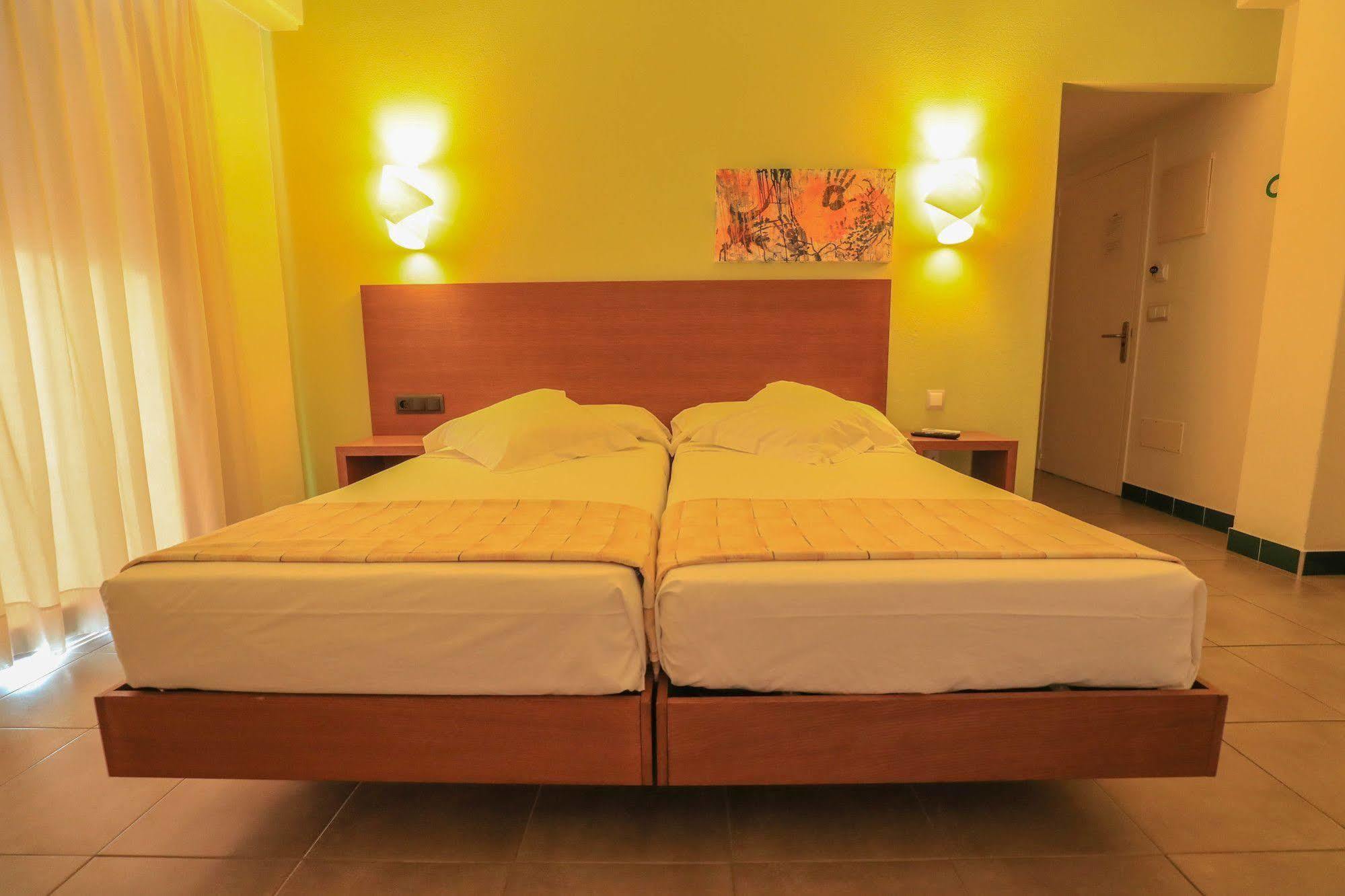Es Mitjorn Hotel سان أنطونيو المظهر الخارجي الصورة